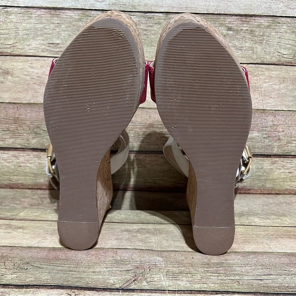 Juicy Couture Forrest Wedge Sandals - Picture 8 of 9